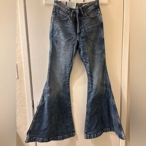 Wrangler Retro High Rise Flare Leg Jeans